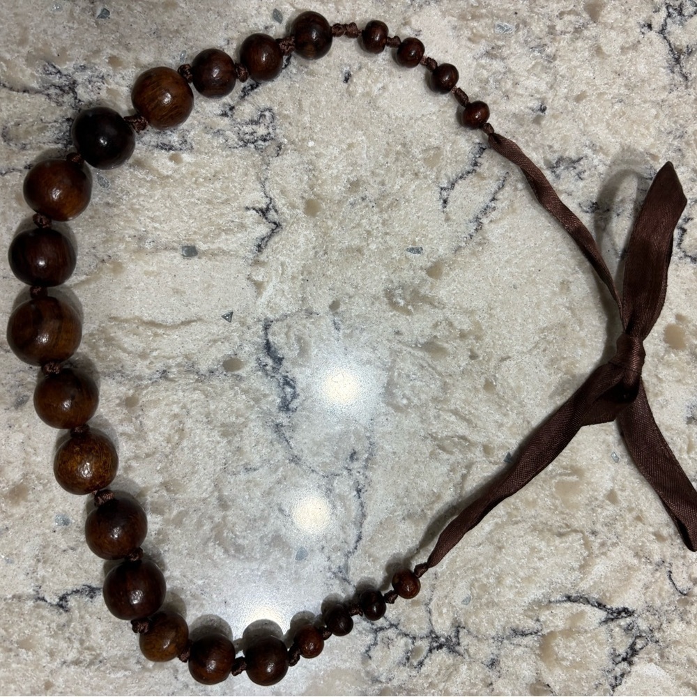 Elegant Brown Wooden Beaded Necklace - Picture 3 of 9